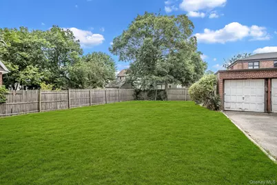 115 Long Beach Road #C, Hempstead, NY 11550 - Photo 6
