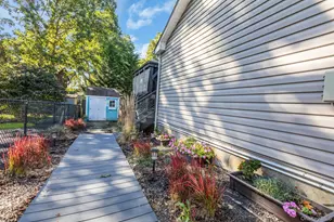 49 Muriel Pl, West Sayville, NY 11796 - Photo 40