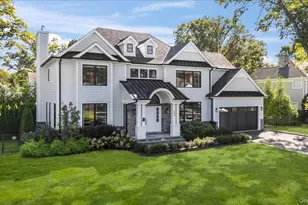264 Northwoods Rd, Manhasset, NY 11030 - Photo 2