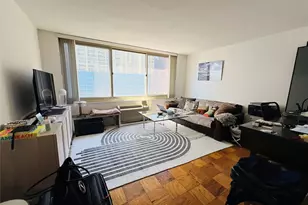 333 E 45th St, New York, NY 10017 - Photo 2