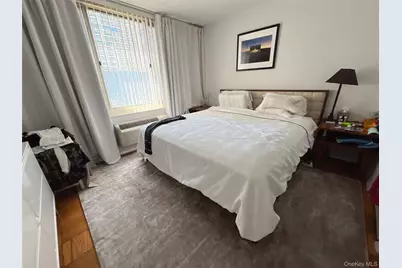 333 E 45th Street #17F, New York, NY 10017 - Photo 6