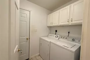 1407 Middle Rd, Calverton, NY 11933 - Photo 26