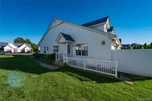 53 Summerfield Ln N, Aquebogue, NY 11901 - Photo 6