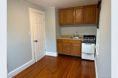 26 Frederick Avenue, Babylon, NY 11702 - Photo 2