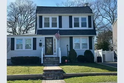 26 Frederick Avenue, Babylon, NY 11702 - Photo 1