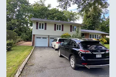 12 Russell Woods Road, Great Neck, NY 11021 - Photo 2