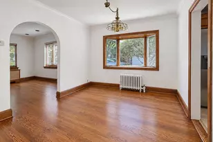 72 Primrose Ave, Floral Park, NY 11001 - Photo 4
