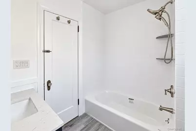 72 Primrose Avenue, Floral Park, NY 11001 - Photo 14