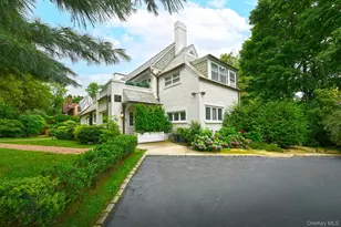3 Beacon Hill Rd, Port Washington, NY 11050 - Photo 2