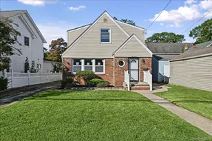 17 President St, Lynbrook, NY 11563 - Photo 2