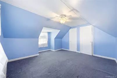 305 W Nicholai Street, Hicksville, NY 11801 - Photo 20
