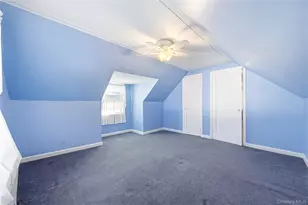 305 W Nicholai St, Hicksville, NY 11801 - Photo 20