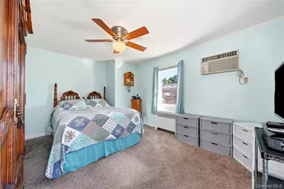 305 W Nicholai Street, Hicksville, NY 11801 - Photo 18