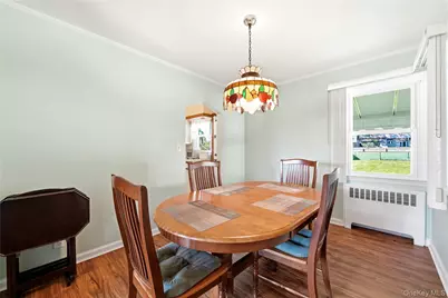 305 W Nicholai Street, Hicksville, NY 11801 - Photo 10