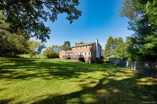 45 Thornwood Dr, Poughkeepsie, NY 12603 - Photo 2