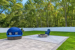 20 Danbury Ave, Patchogue, NY 11772 - Photo 12