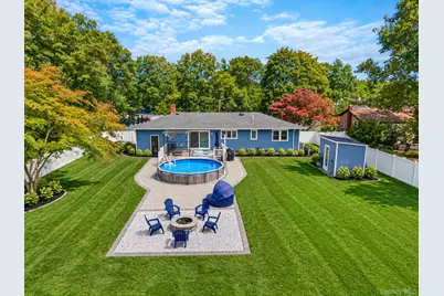20 Danbury Avenue, Patchogue, NY 11772 - Photo 4