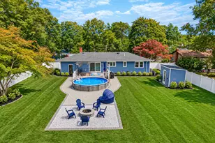 20 Danbury Ave, Patchogue, NY 11772 - Photo 4