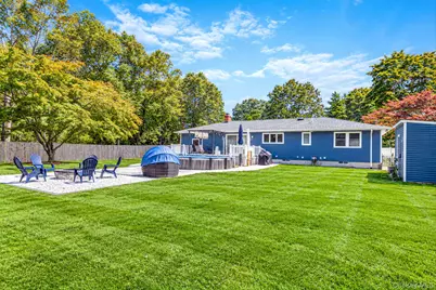 20 Danbury Avenue, Patchogue, NY 11772 - Photo 10