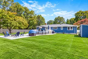 20 Danbury Ave, Patchogue, NY 11772 - Photo 10