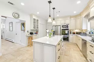 708 Park Ln, Cedarhurst, NY 11516 - Photo 10