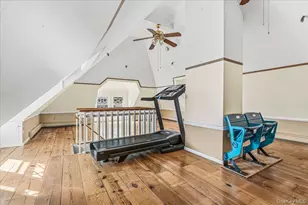 63 Shellbank Pl, Rockville Centre, NY 11570 - Photo 14