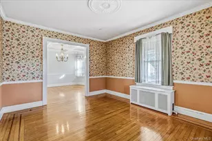 63 Shellbank Pl, Rockville Centre, NY 11570 - Photo 2