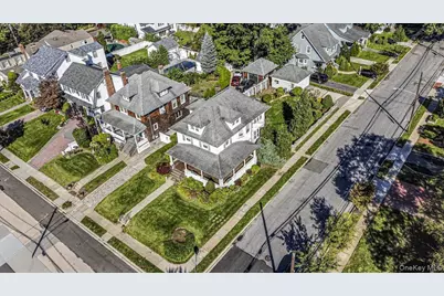 63 Shellbank Place, Rockville Centre, NY 11570 - Photo 18