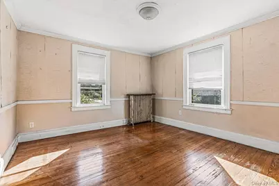 63 Shellbank Place, Rockville Centre, NY 11570 - Photo 10
