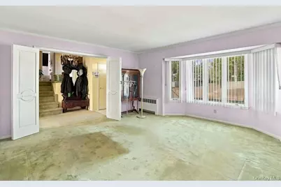 16 Radnor Road, Plainview, NY 11803 - Photo 6