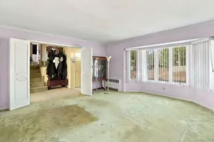16 Radnor Rd, Plainview, NY 11803 - Photo 6