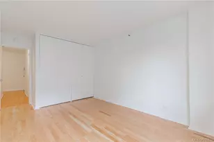 10 Cottage Pl, White Plains, NY 10601 - Photo 16