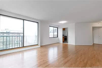 10 Cottage Place #7C, White Plains, NY 10601 - Photo 8