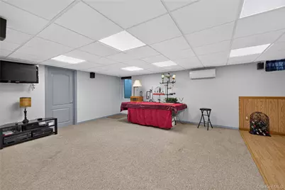 69 Robert Street, Patchogue, NY 11772 - Photo 20