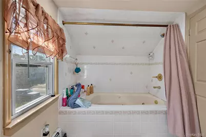 69 Robert Street, Patchogue, NY 11772 - Photo 18