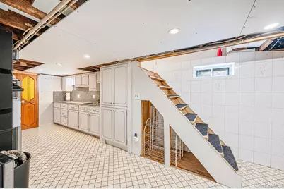 132 Herman Boulevard, Franklin Square, NY 11010 - Photo 38