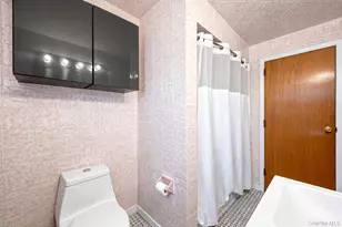 132 Herman Blvd, Franklin Square, NY 11010 - Photo 34