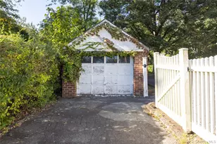 2 Whitman Rd, Yonkers, NY 10710 - Photo 24