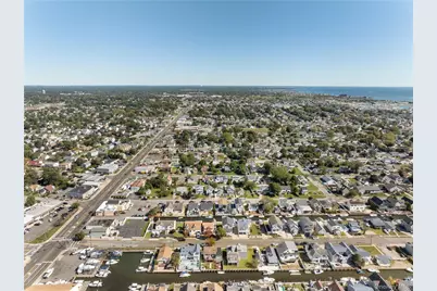 644 S 8th Street, Lindenhurst, NY 11757 - Photo 38