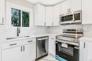 370 Boulder St, Ronkonkoma, NY 11779 - Photo 6