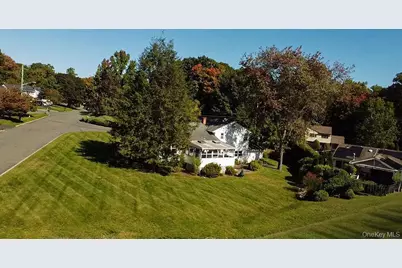 4 Robin Street, Pearl River, NY 10965 - Photo 32