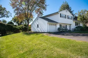 4 Robin St, Pearl River, NY 10965 - Photo 2