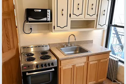 264 Driggs Avenue #2R, Brooklyn, NY 11222 - Photo 2
