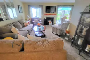 33 Amber Ct, Poughkeepsie, NY 12603 - Photo 10