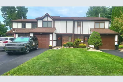 33 Amber Court, Poughkeepsie, NY 12603 - Photo 2