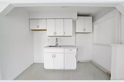 17 Abner Place, Yonkers, NY 10704 - Photo 20