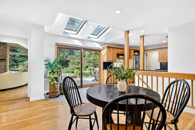 75 Plymouth Road, Manhasset, NY 11030 - Photo 16