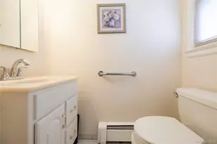 132 Yoakum Ave, Farmingdale, NY 11735 - Photo 16