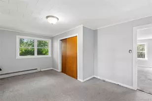 9 Plandome Pl, Selden, NY 11784 - Photo 12