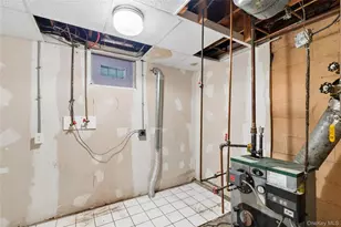 9 Plandome Pl, Selden, NY 11784 - Photo 30